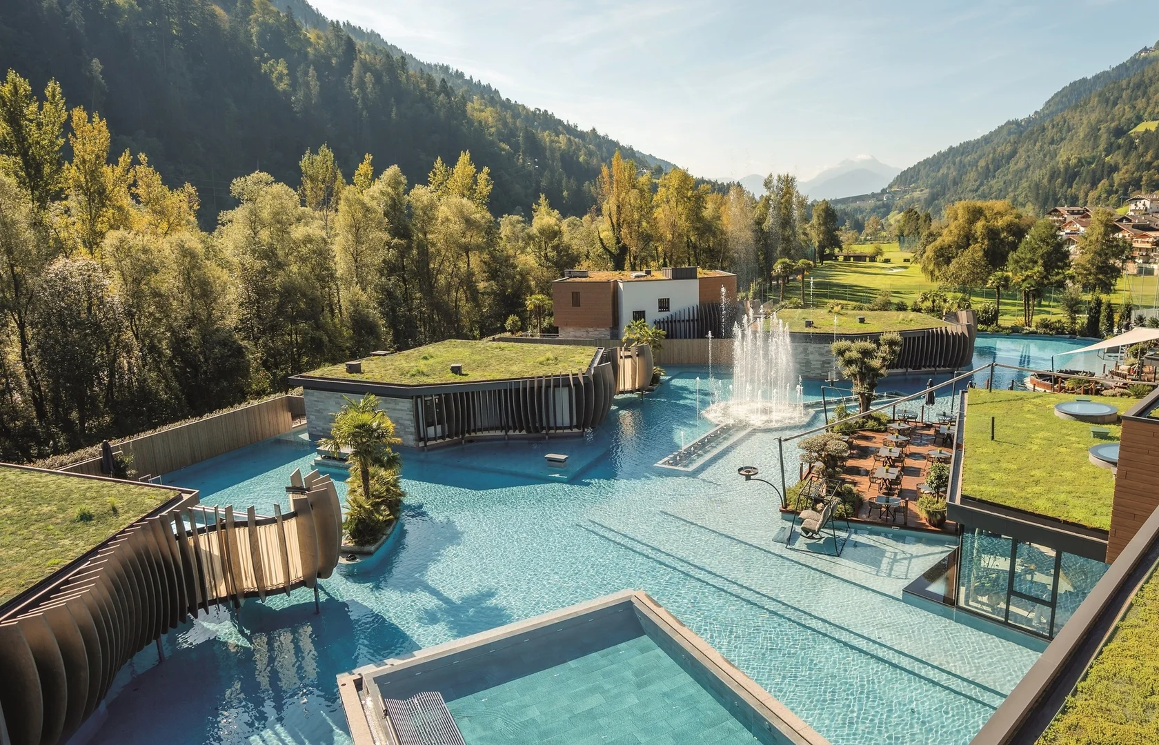 quellenhof_see_lodge_-_innovative_hotelarchitektur_mit_hauch_von_malediven_quellenhof_see_lodge (1) (1)