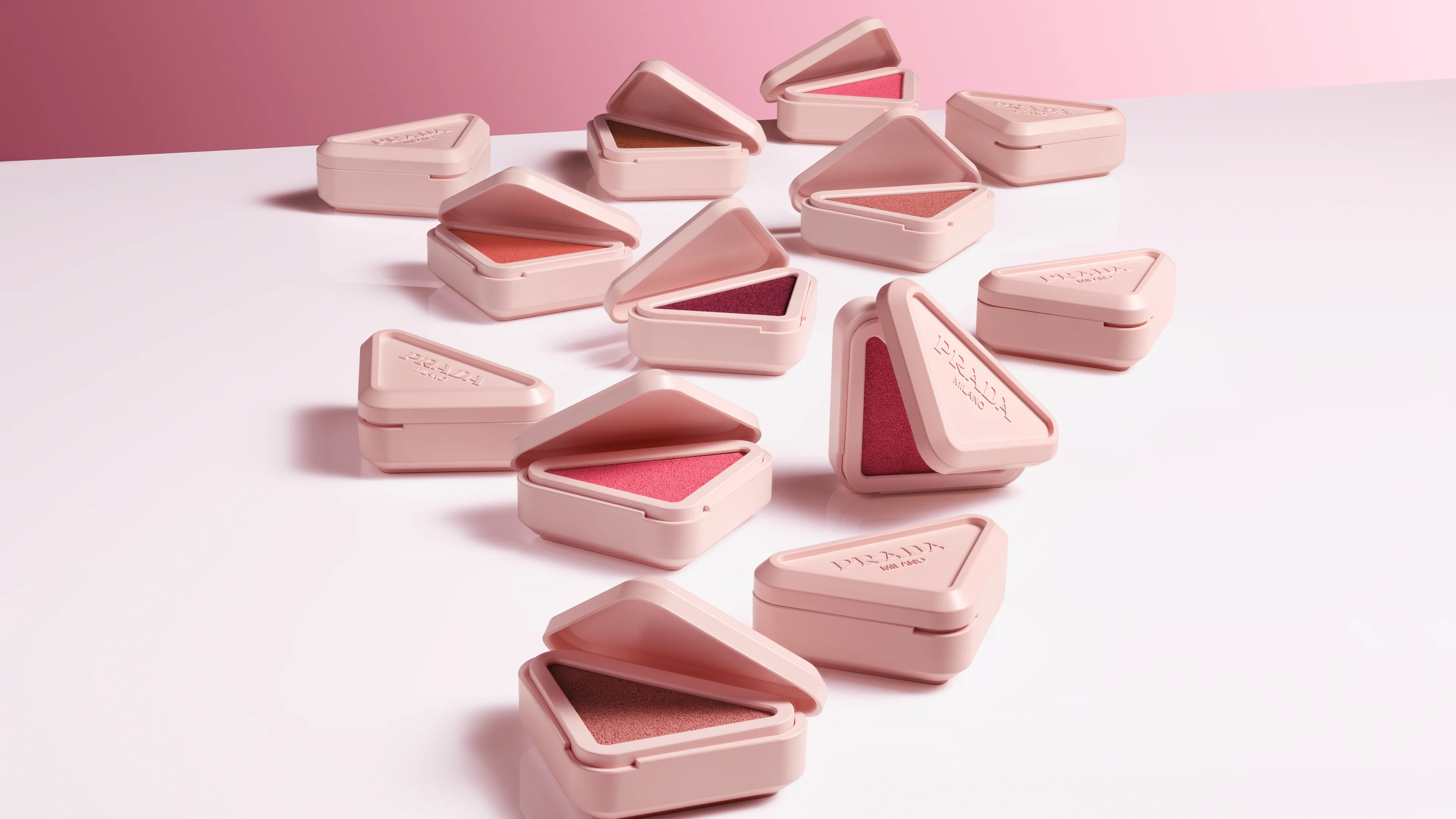 Prada Touch Blush und Bella Hadid als neues Gesicht der Beauty Linie