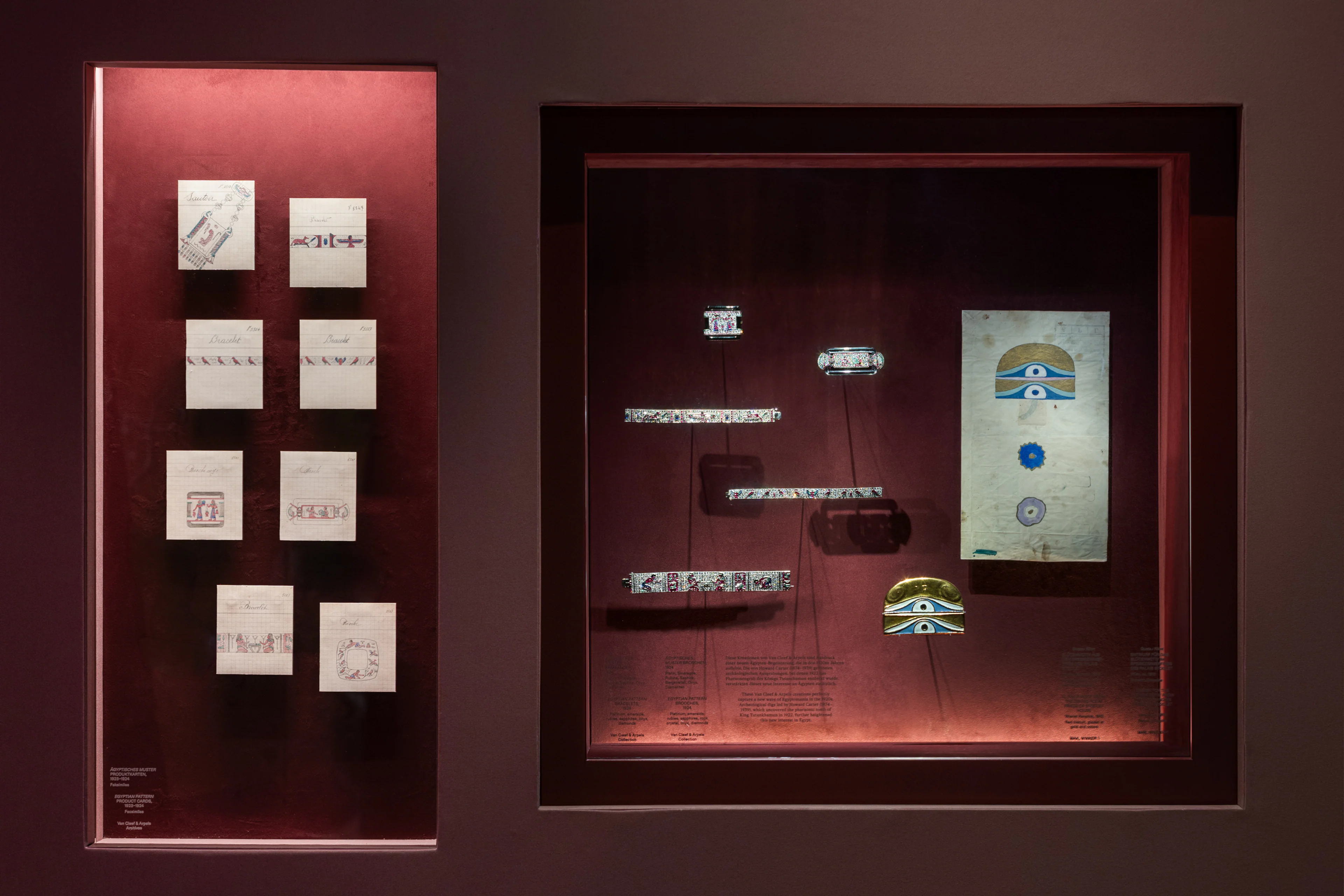 Entwurfszeichnungen und Schmuckstücke von Van Cleef & Arpels in der Ausstellung „Glanzstücke“ im MAK Wien.