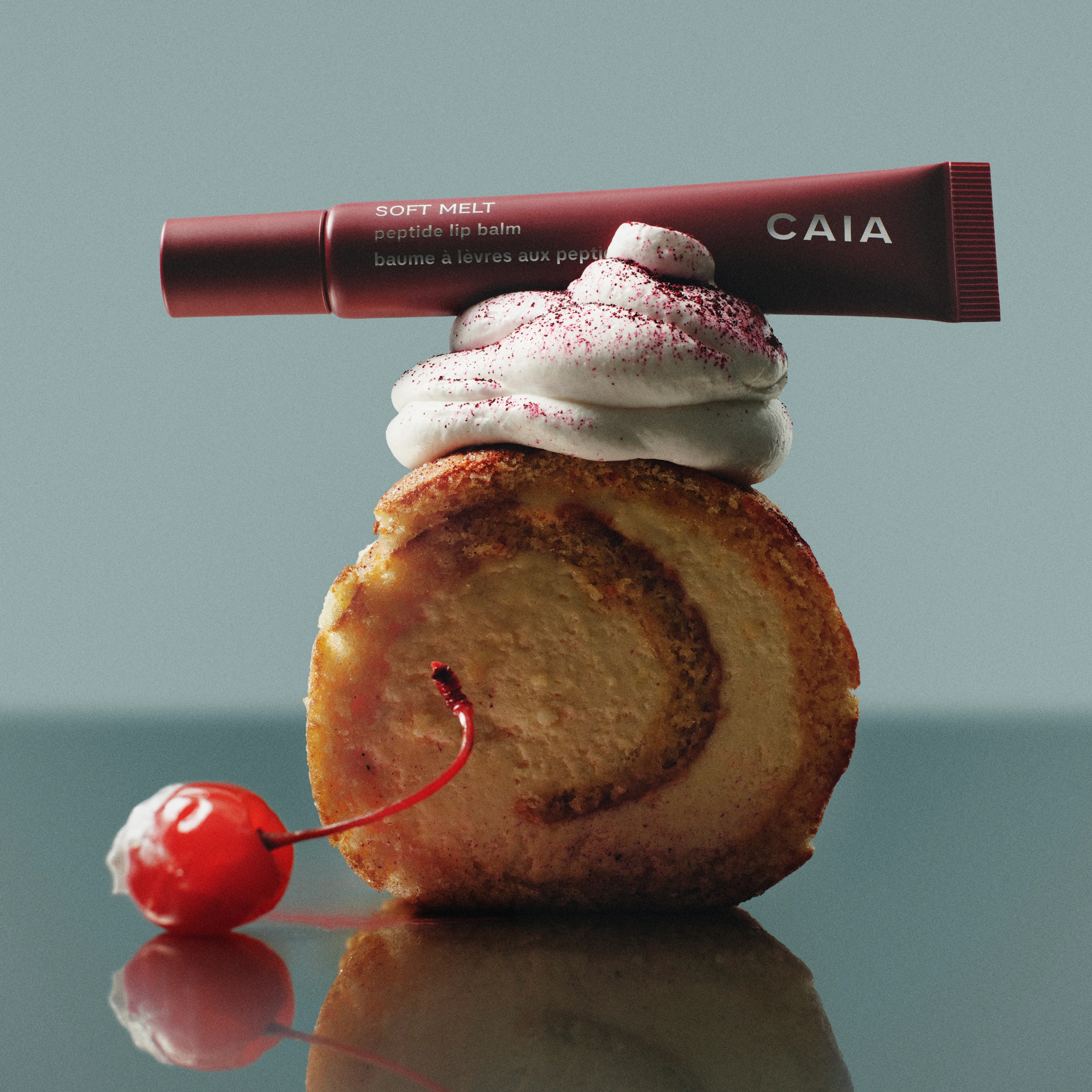 Caia Cosmetics Soft Melt Peptide Lip Balm Cherry On Top – schwedische Beauty-Marke jetzt bei Douglas Wien erhältlich